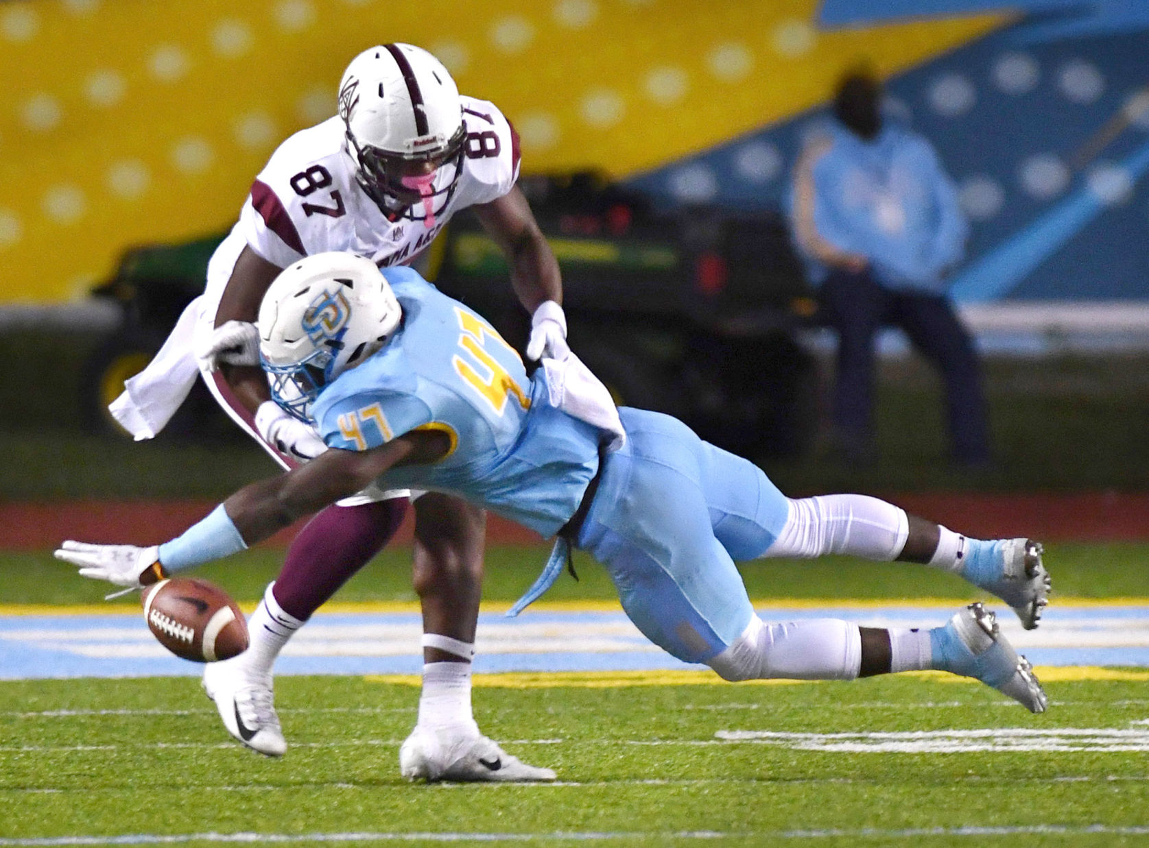 NEW TONED WEB BR.sualabamaamfootball.110319 TS 1755.jpg